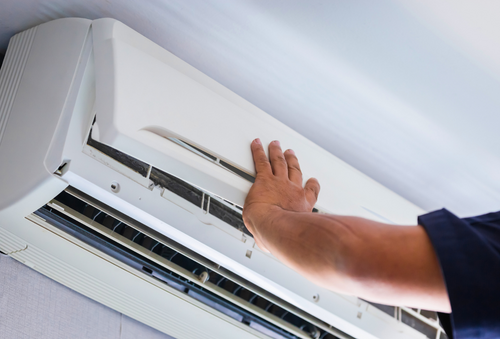 Air conditioning cleaning in Ajman